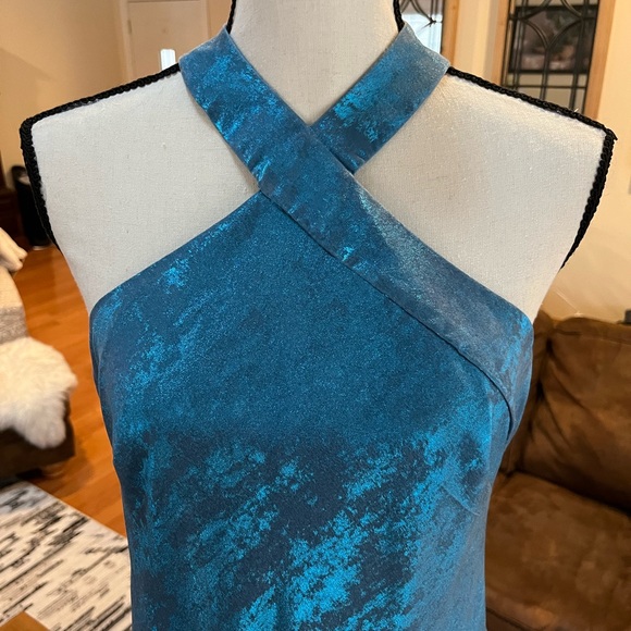 Size 10 stunning gown by Aidan Maytox - Picture 2 of 10